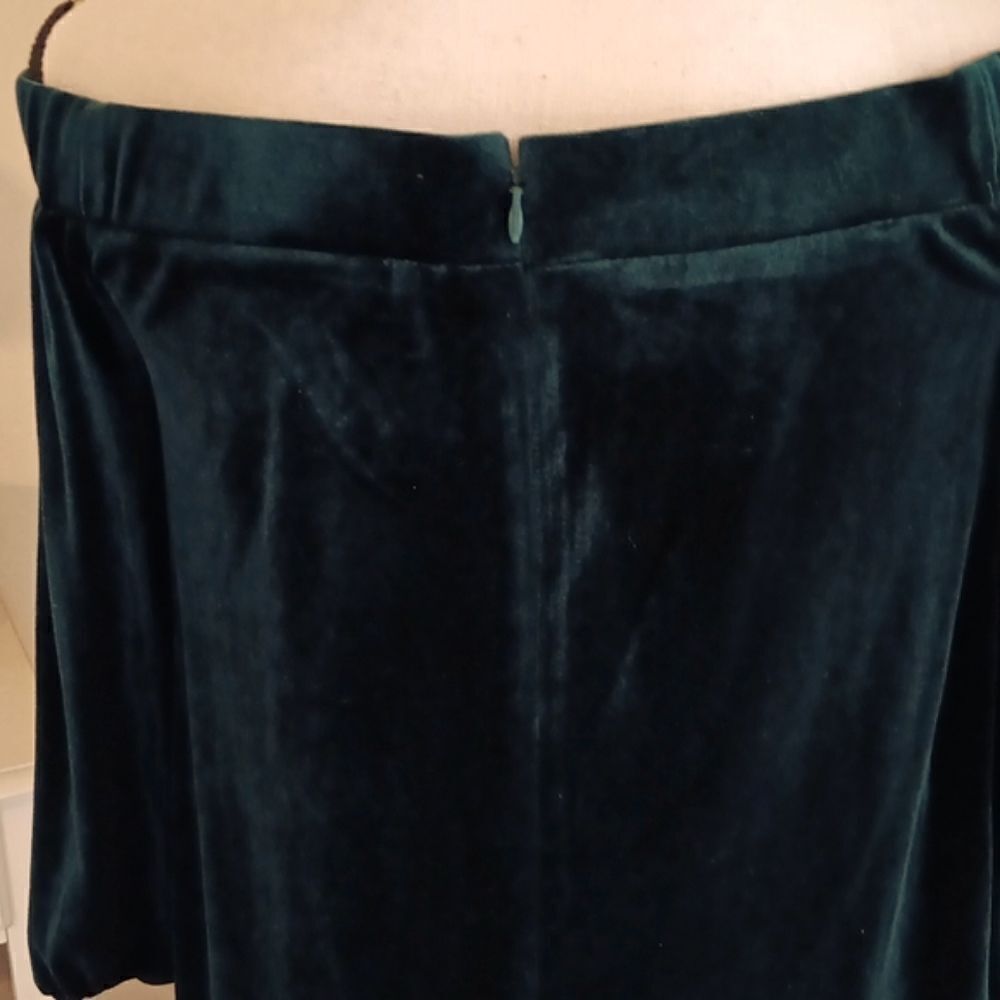 Vince Camuto Velvet Off Shoulder Dress - Picture 7 of 11